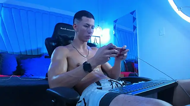 OliverThompsonJS Show Webcam