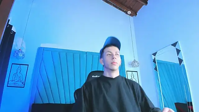 OliverThompsonJS Show Webcam