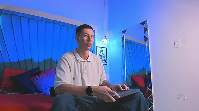 OliverThompsonJS 网络视讯表演