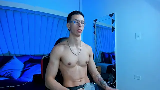 OliverThompsonJS Show Webcam