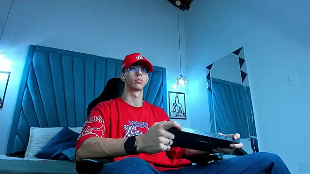 OliverThompsonJS' Webcam Show