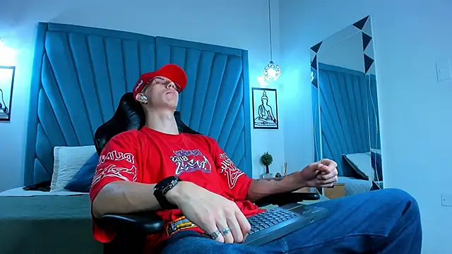 OliverThompsonJS Webcam-Show