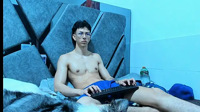 OliverThompsonJS Show Webcam