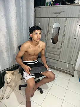 alex_martin47's Webcam Show