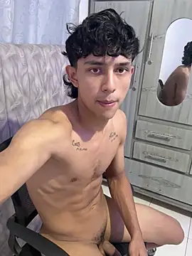 alex_martin47's Webcam Show