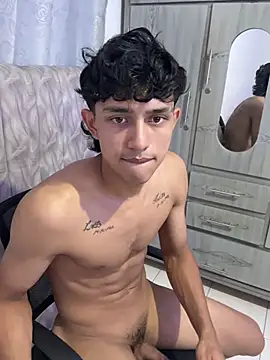 Show modela alex_martin47 na web-kameri