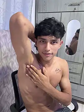 Show modela alex_martin47 na web-kameri