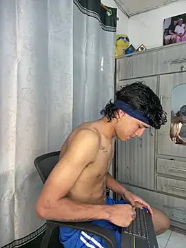 alex_martin47 webkamerás műsora