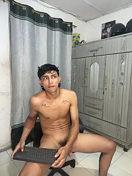 alex_martin47 – webcam-show