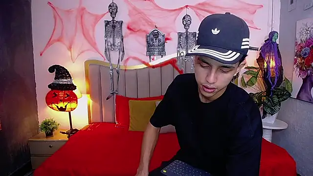 Show modela alex_martin47 na web-kameri
