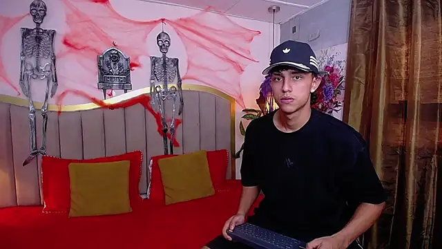 alex_martin47 Show in webcam