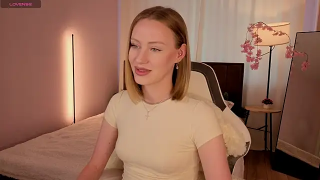 EvaHamilton's Live XXX Chat