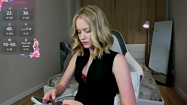 EvaHamilton's Live XXX Chat