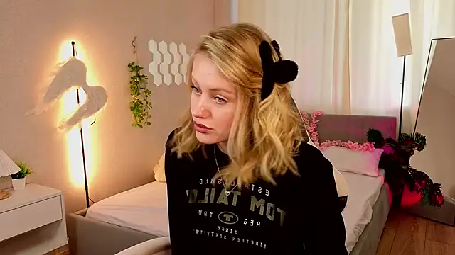 EvaHamilton's Live XXX Chat