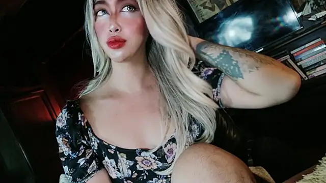 prettybushy's Webcam Show