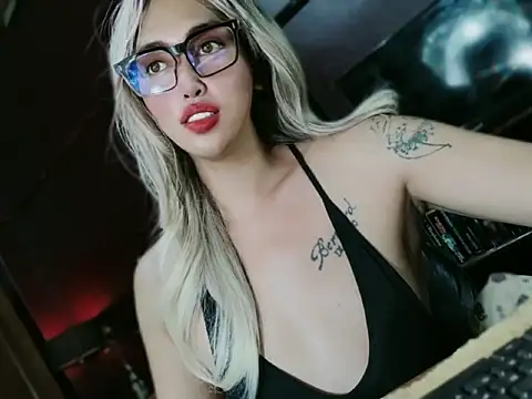 prettybushy – Kamerová šou