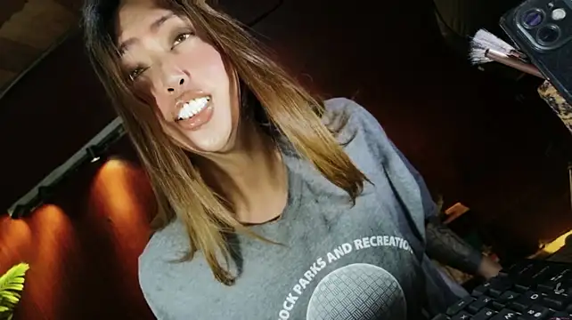 prettybushy's Webcam Show