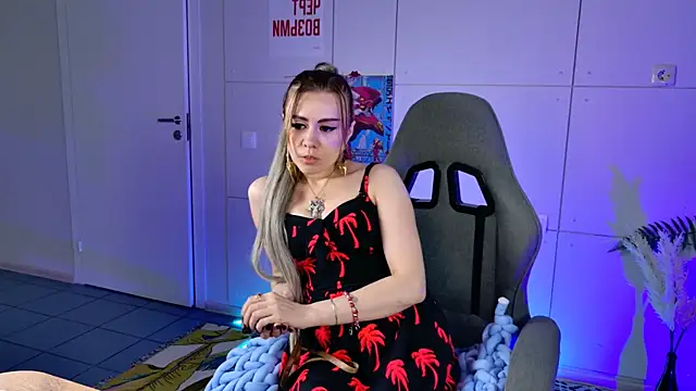Kumiho_7777's Live Chat Room