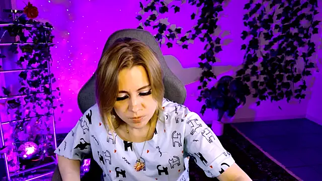 Kumiho_7777 Show in webcam