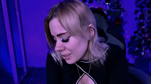 Kumiho_7777 élő XXX-chatje