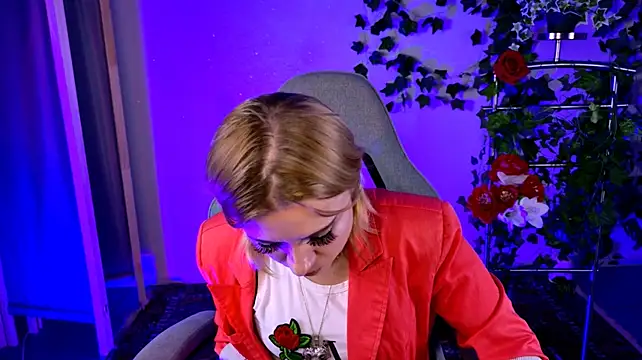 Kumiho_7777 Show in webcam