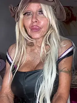 pammybarbwire's Webcam Show