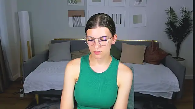 AnnaThorne XXX чат на живо