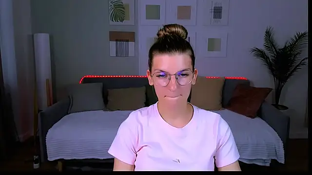 AnnaThorne's Live XXX Chat