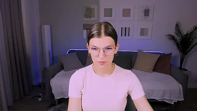 AnnaThorne's Live XXX Chat