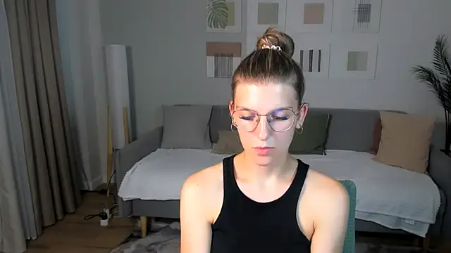 AnnaThorne's Live XXX Chat