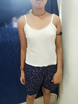 ห้องแชทสดของ Cute_Naira6