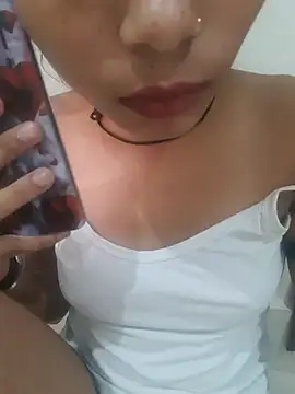 חדר צ'אט בשידור חי של Cute_Naira6
