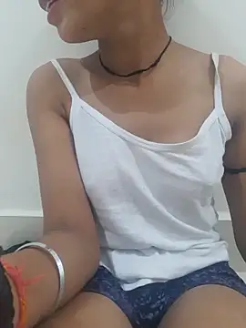 הופעת וובקאם של Cute_Naira6