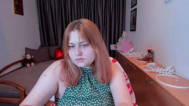 NoraLiin Pertunjukan Webcam