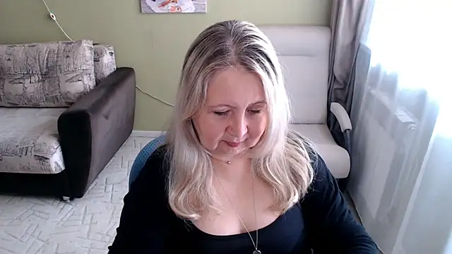 YanaMayer Chat XXX in diretta