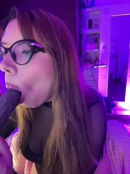 AliceMtz XXX чат на живо