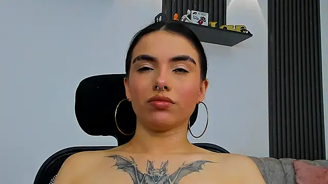 isabella_hv élő XXX-chatje