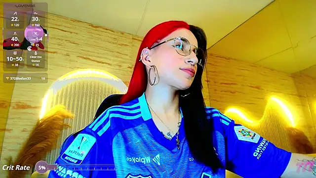 Moon_Red_r Live Chatrum