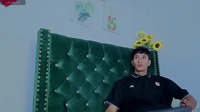 Zayn_Moretti Pertunjukan Webcam