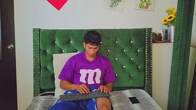 Show modela Zayn_Moretti na web-kameri