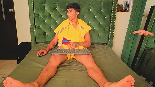 Show modela Zayn_Moretti na web-kameri