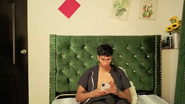 دردشة Zayn_Moretti الجنسية المباشرة