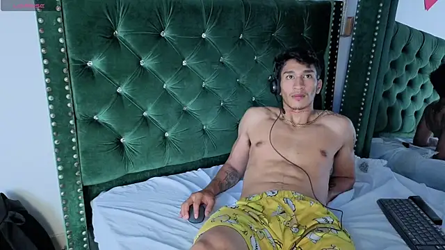 Chat +18 de Zayn_Moretti ao vivo
