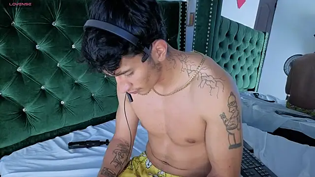 Zayn_Moretti Adlı Modelin Web Kamerası Şovu