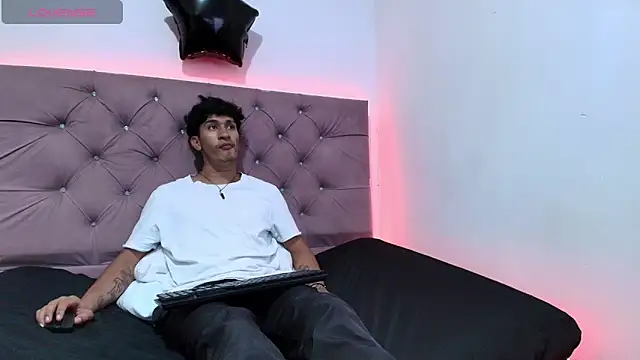 Zayn_Morettiのウェブカメラショー
