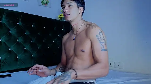 Zayn_Moretti webcam show