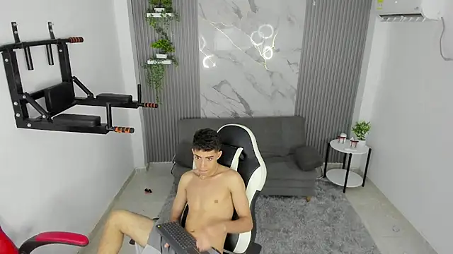 mattew_hotn Webbikameraesitys