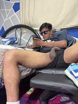 Flaco_xdx webkamerás műsora