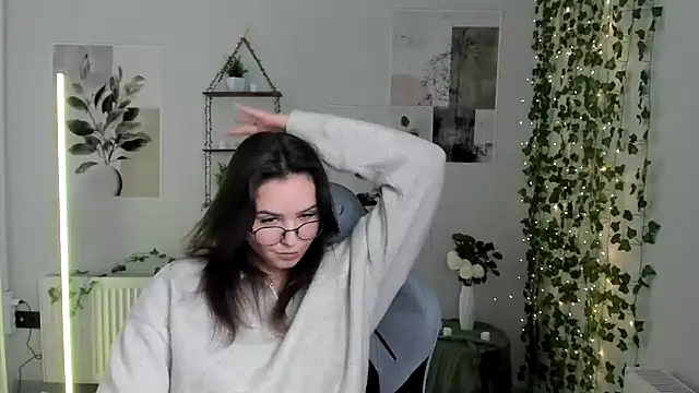 Pokazy przed kamerką – Regina_cute_