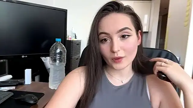 Emilly_Cart Adlı Modelin Web Kamerası Şovu